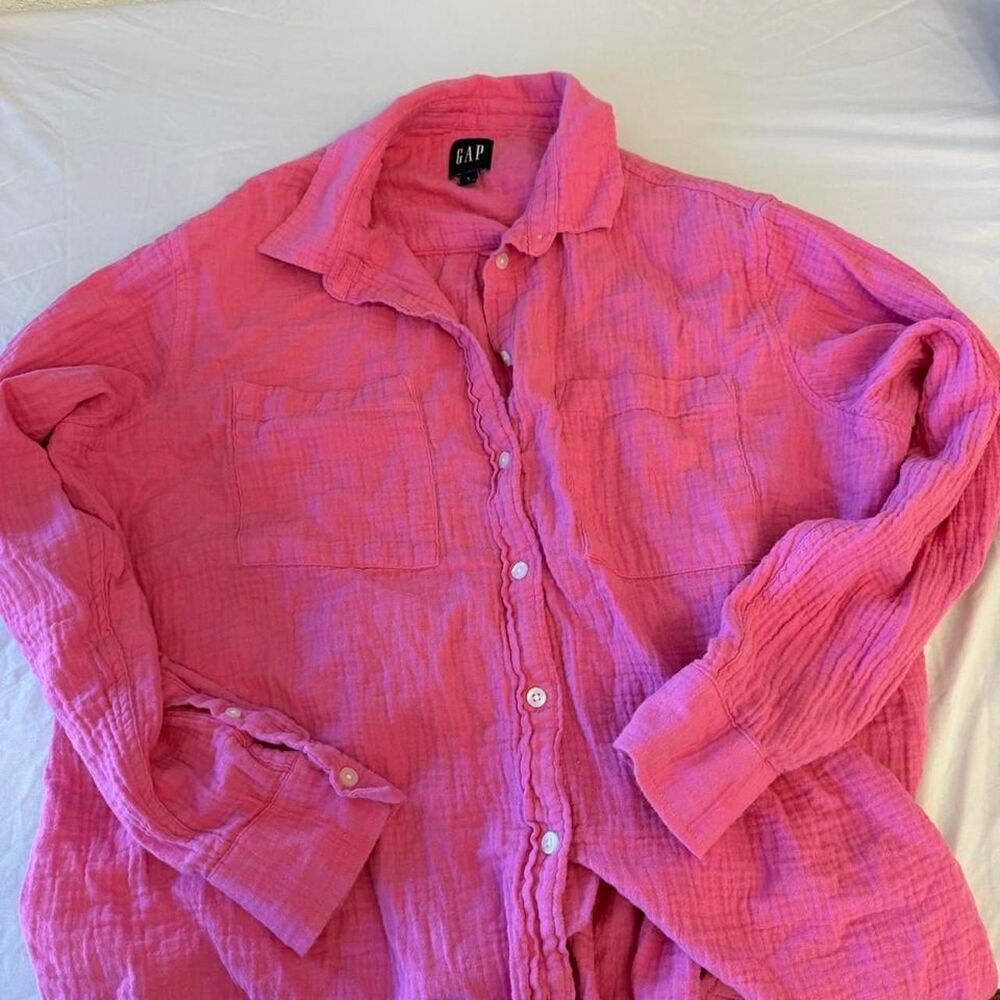 Gap Women's Pink Shirt